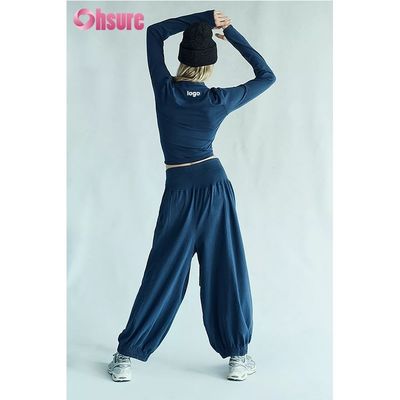 Haut de sport à manches longues pour femmes avec trou pour le pouce, moulant, léger, respirant, course à pied, vêtements de sport, couleur unie, ensemble crop top et jogging