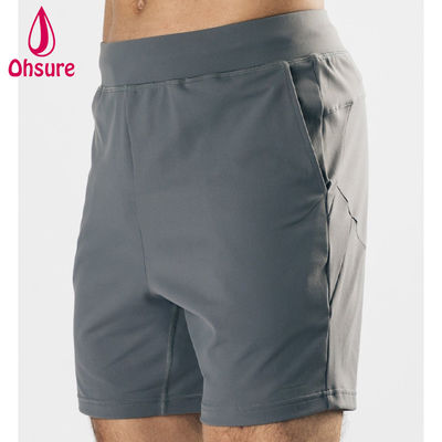 Shorts de sport pour hommes, entraînement en salle de sport, poches avant profondes, extensible dans les quatre sens, matériau léger, design de logo personnalisé par le fabricant d'équipement d'origine