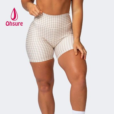 Ensemble 2 pièces OEM Soutien-gorge de sport et short froncé Short de basketball Ensembles de fitness de gym Shorts pour femmes