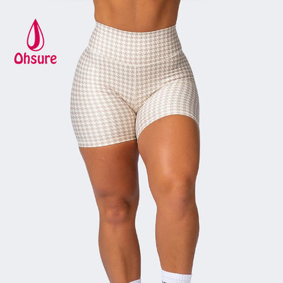 Ensemble 2 pièces OEM Soutien-gorge de sport et short froncé Short de basketball Ensembles de fitness de gym Shorts pour femmes