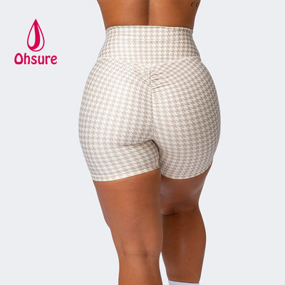 Ensemble 2 pièces OEM Soutien-gorge de sport et short froncé Short de basketball Ensembles de fitness de gym Shorts pour femmes
