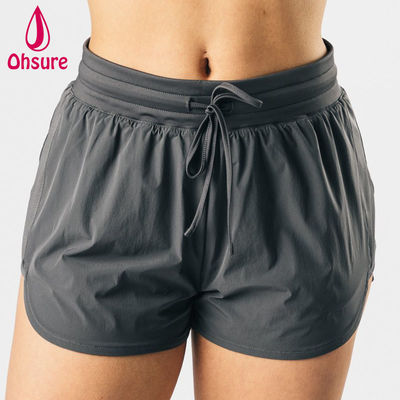 Des vêtements de haute qualité OEM design de haute coupe courts de sport à haute taille femmes gymnastique gymnastique course yoga bottoms courts tissés occasionnels