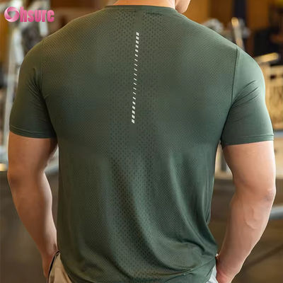 Hommes haut de sport actives chemise polyester spandex hommes vêtements de course salle de sport sport léger T-shirts élastiques